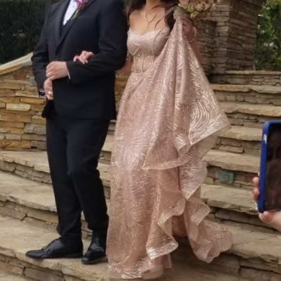 Hermz Dresses & Skirts - Hermz bridal dress sz S used once only